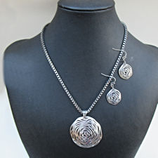 Silver Floral Rose Necklace & Earrings Set